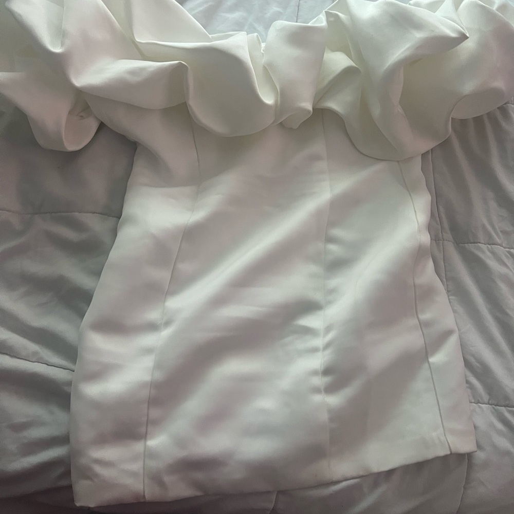 Elegant White Ruffle Mini Dress